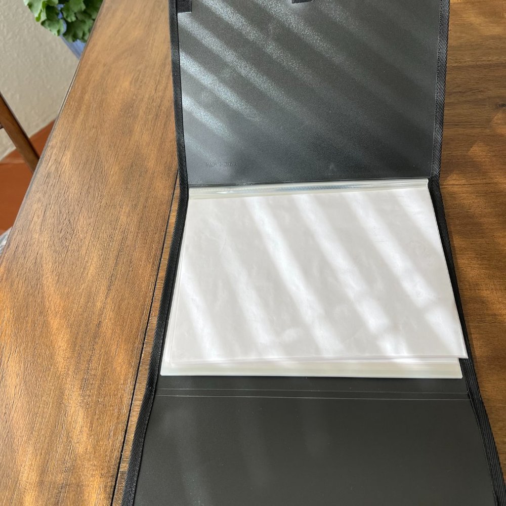 Presentation Folder - Picture 5 of 11